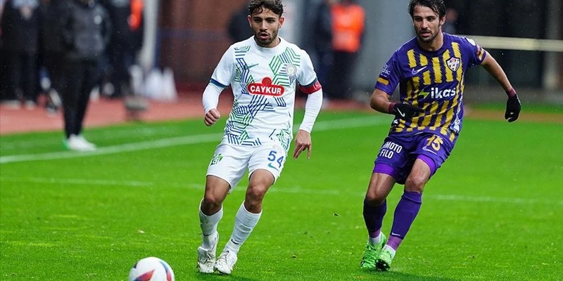 Rizespor tất nhiên vẫn được đánh giá cao hơn Vanspor FK phía bên kia chiến tuyến